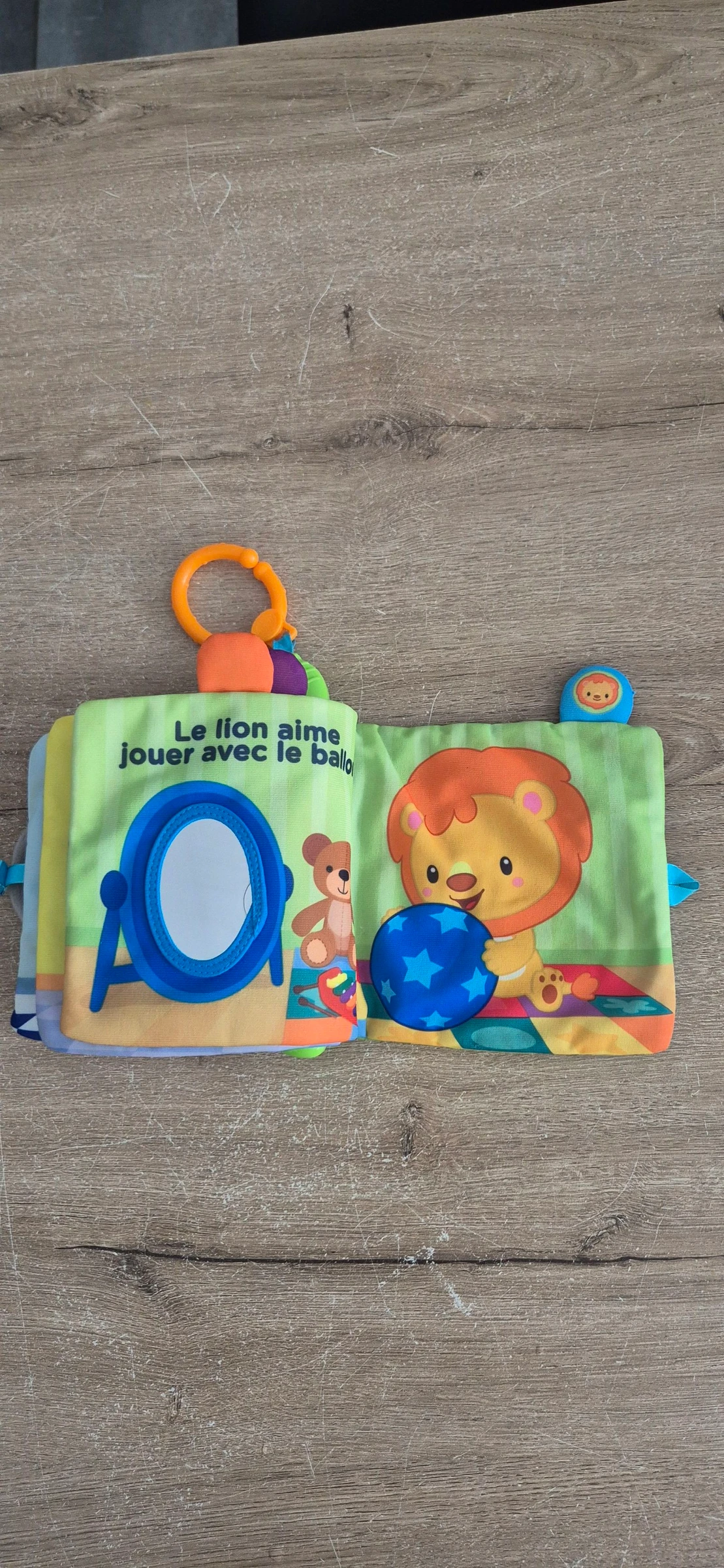 Livre interactif Baby livre des surprises  – photo 6